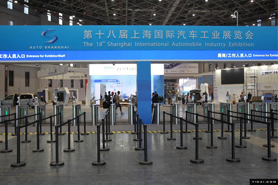 上海モーターショー　各展示ブースが急ピッチで準(zhǔn)備進(jìn)行中