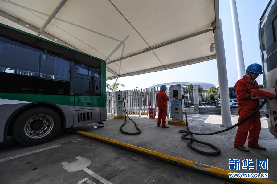 浙江省湖州市、市街地の路線バスを100％EV化