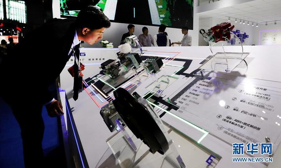 上海モーターショー　スマート化が新技術(shù)の流れをリード