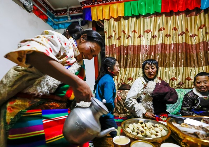 農(nóng)家?牧民の富を築く希望の窓開く