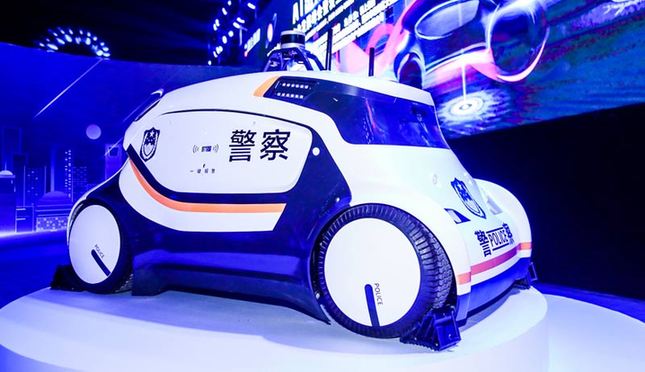 AIMO自動運(yùn)転パトカー、立體型巡回態(tài)勢を構(gòu)築