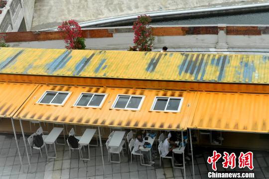 中國の「コンテナ式スマート教室」がエジプトへ