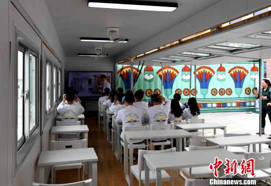 中國(guó)の「コンテナ式スマート教室」がエジプトへ