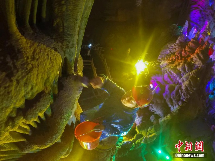 河南省洛陽(yáng)市の鍾乳洞、4連休前にメンテナンス