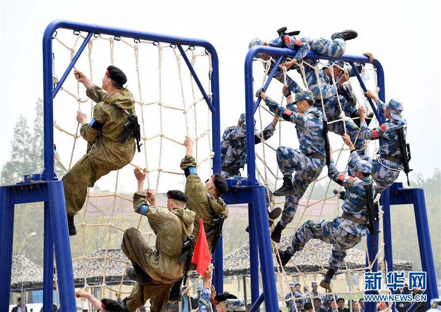 中國?ロシア海上合同演習　陸戦分隊軍事コンテスト開催