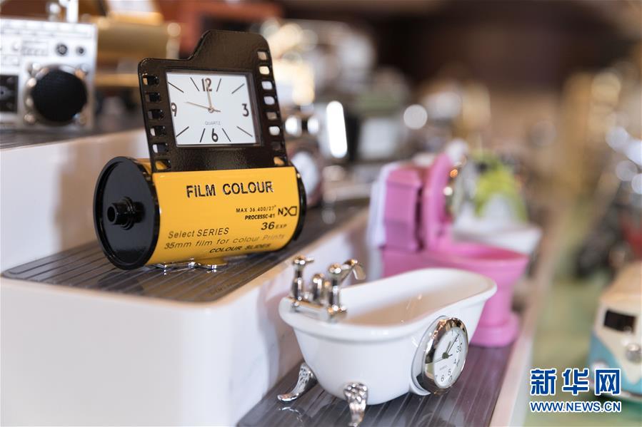 時を刻む音で感じる文化の伝承　オーストラリアで時計展