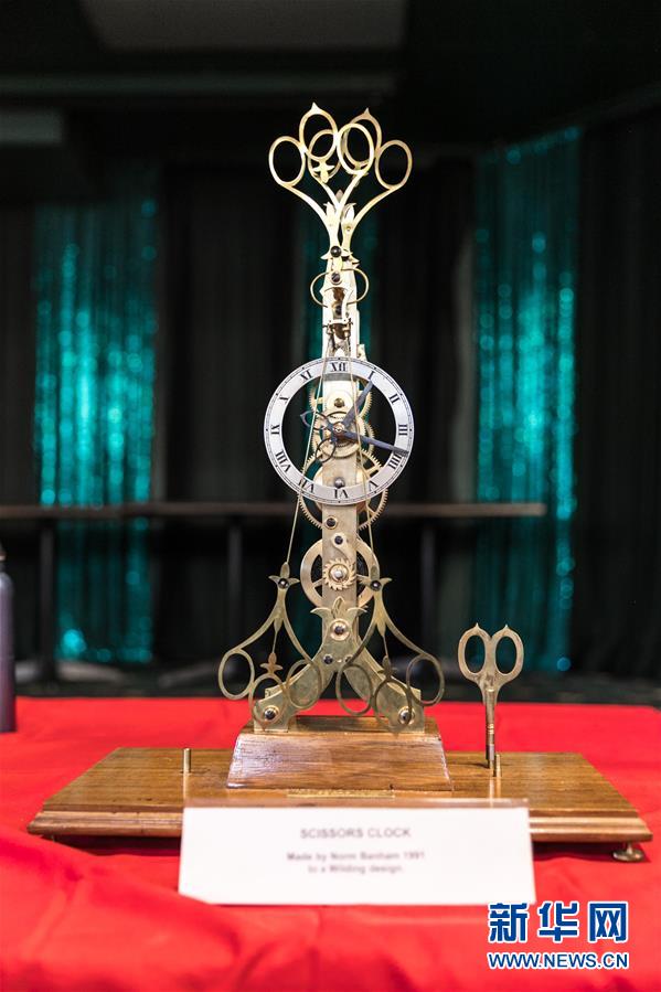 時(shí)を刻む音で感じる文化の伝承　オーストラリアで時(shí)計(jì)展