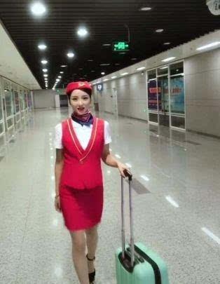 「醜すぎるキャビンアテンダント」の激変ぶりがネットで話題に　中國(guó)