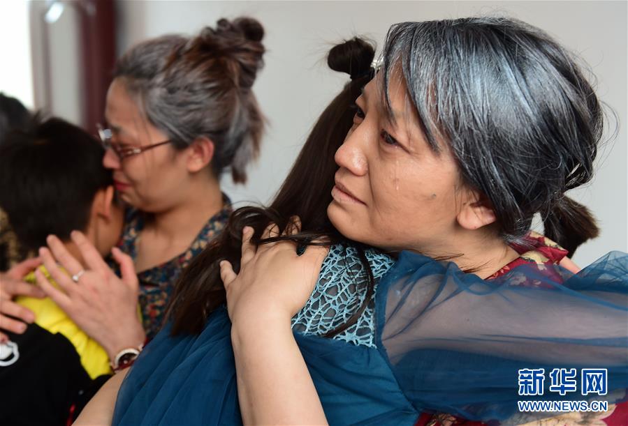 母の日に「60歳の母親と再會」、感謝の気持ちを忘れずに　河北省