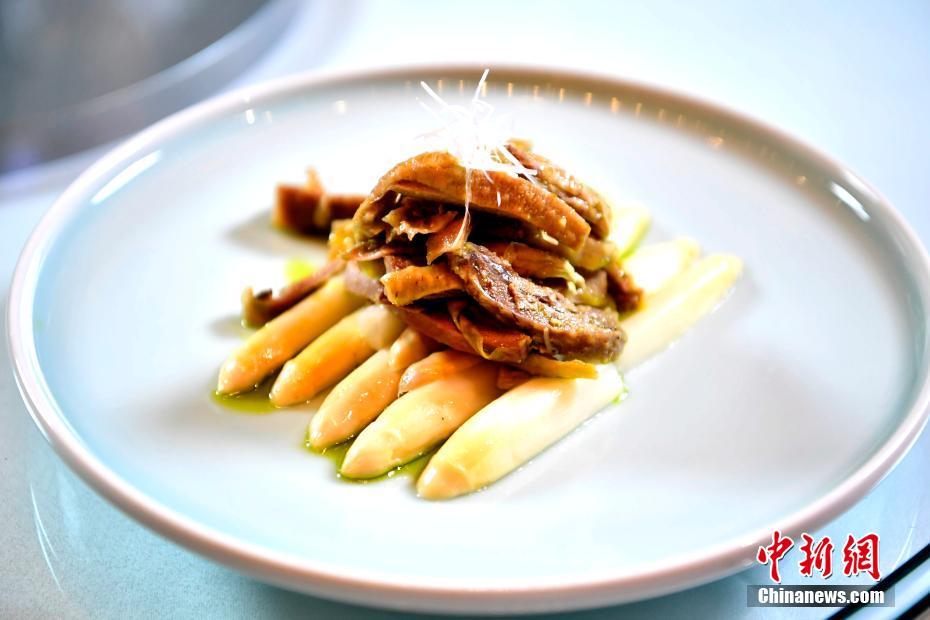 四川料理の宴始まる　成都ジャイアントパンダアジアグルメフェスティバル