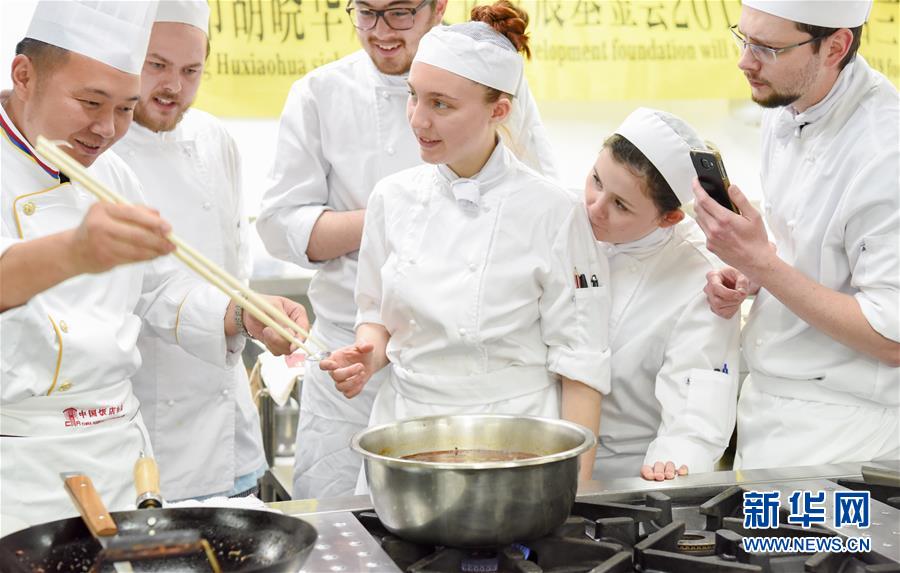 重慶のシェフがNZの専門學校の學生にノウハウを伝授