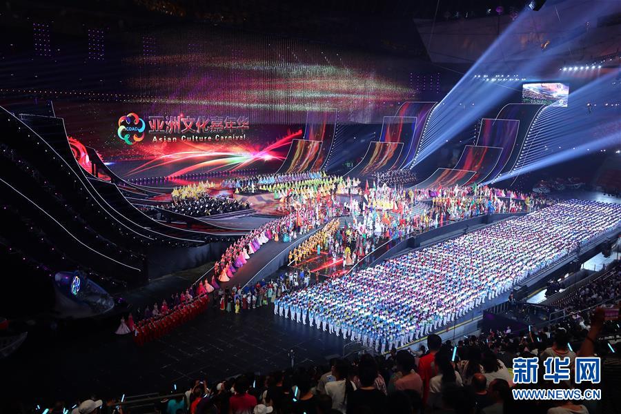 國家體育場(chǎng)「鳥の巣」で「アジア文化カーニバル」