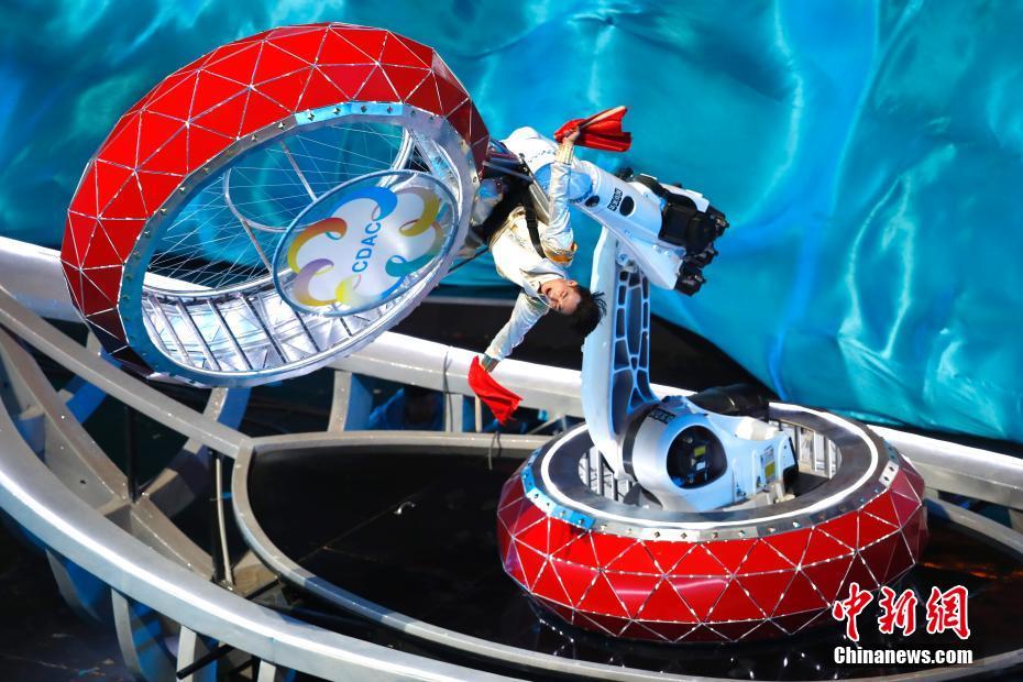 見どころ満載のアジア文化カーニバル