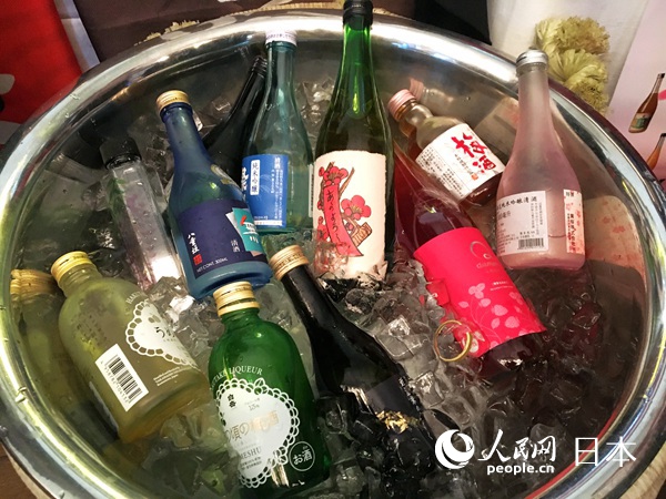 日本大使館が北京で春の交流會(huì)開(kāi)催