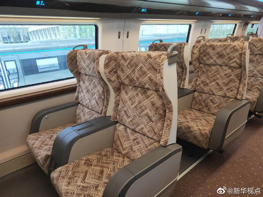 中國製高速リニアのテスト車両がラインオフ　時(shí)速600km