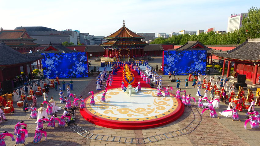 第1回中國(guó)チャイナドレス文化祭が開(kāi)幕　遼寧省瀋陽(yáng)市