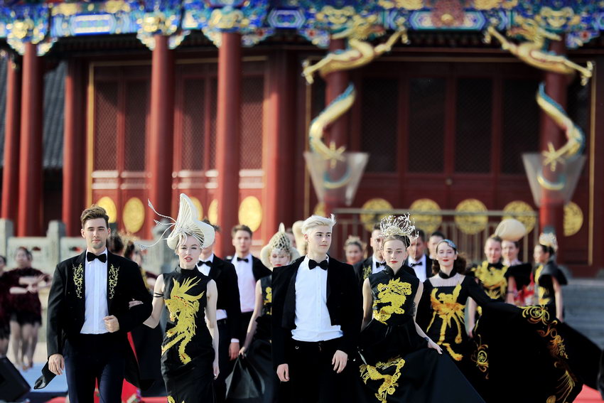 第1回中國チャイナドレス文化祭が開幕　遼寧省瀋陽市