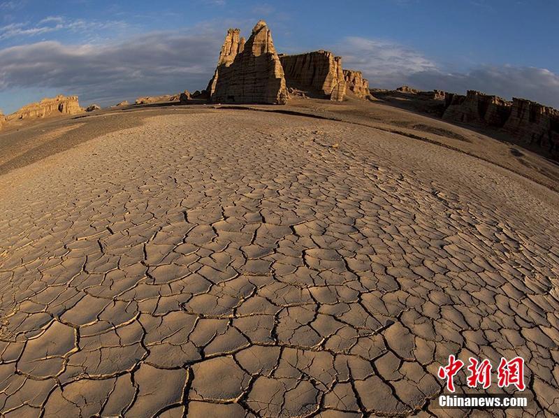 大海道で大自然の力を満喫　新疆ウイグル自治區(qū)