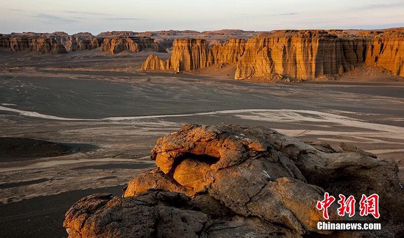 大海道で大自然の力を満喫　新疆ウイグル自治區(qū)