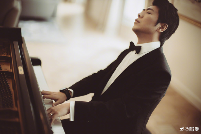 ピアノが結(jié)んだ縁？世界的ピアニストの郎朗さんが結(jié)婚！