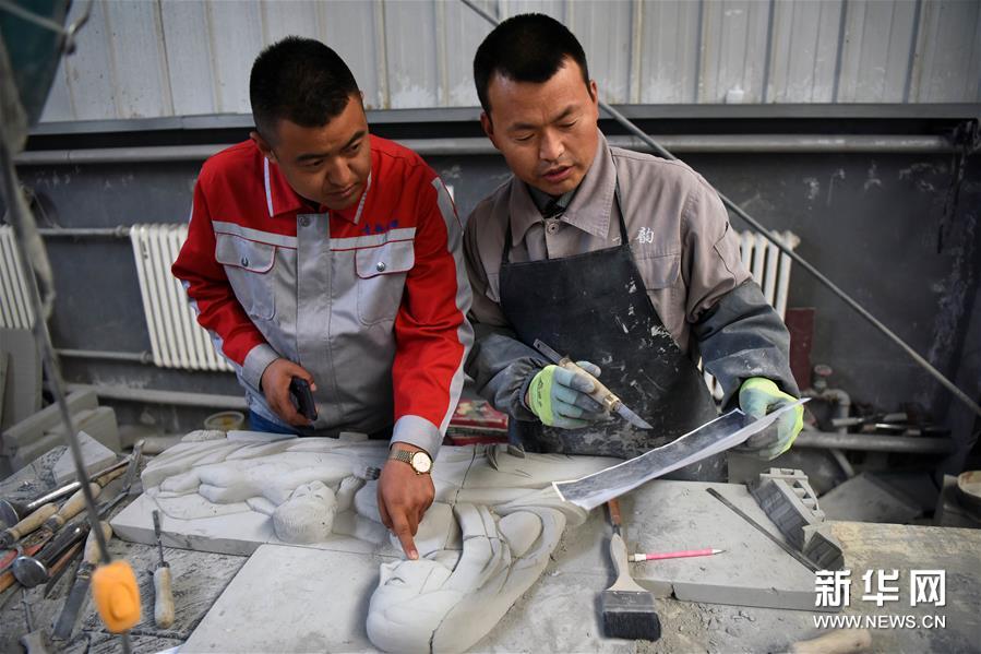 彫刻刀で咲かせるれんがの花「臨夏磚雕」 甘粛省