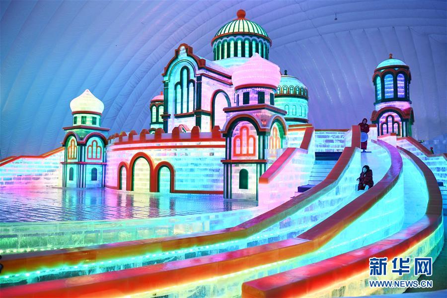 室內(nèi)版「ハルビン氷祭り」がオープン　童話のような世界
