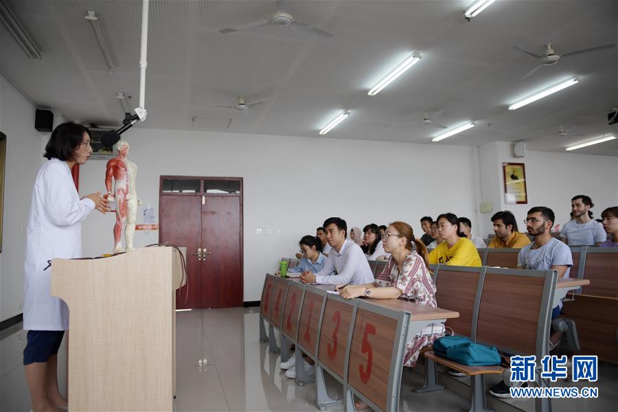 中國で鍼灸學(xué)ぶ留學(xué)生のジョニーさん