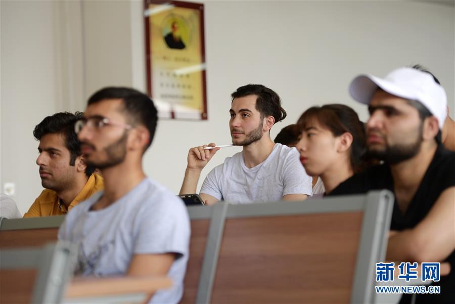 中國で鍼灸學(xué)ぶ留學(xué)生のジョニーさん