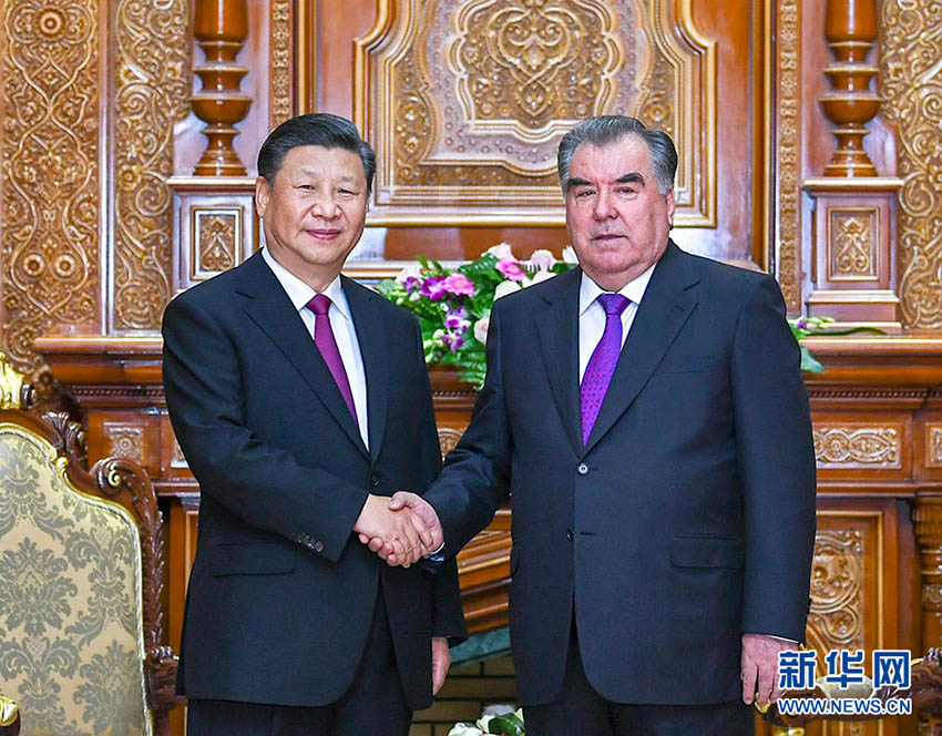 習(xí)近平主席がタジキスタンのラフモン大統(tǒng)領(lǐng)と會(huì)談