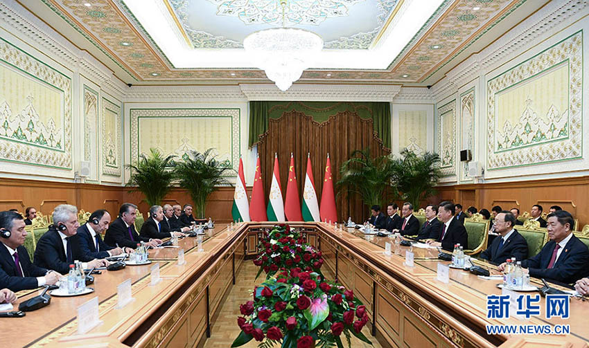 習(xí)近平主席がタジキスタンのラフモン大統(tǒng)領(lǐng)と會(huì)談
