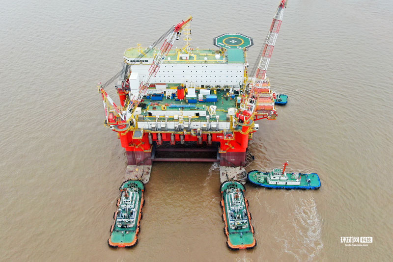 世界最先端の半潛水式海洋生活サービスプラットフォームが試験航行