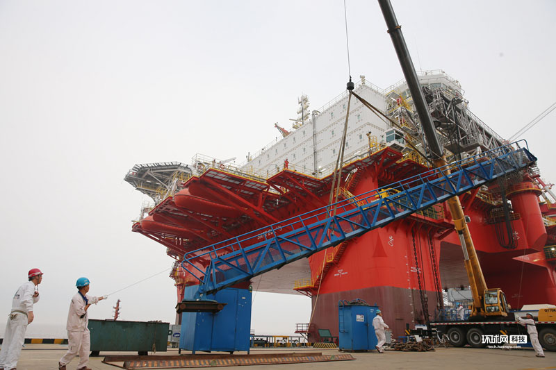 世界最先端の半潛水式海洋生活サービスプラットフォームが試験航行