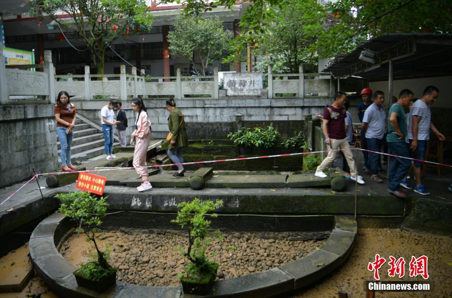 四川長(zhǎng)寧地震で歴史ある葡萄井に被害　名物の米ゼリーも存続の危機(jī)に？