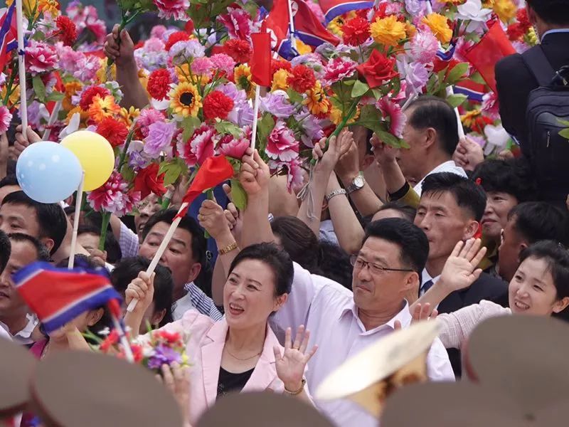 習(xí)近平総書記が専用機(jī)で朝鮮に到著