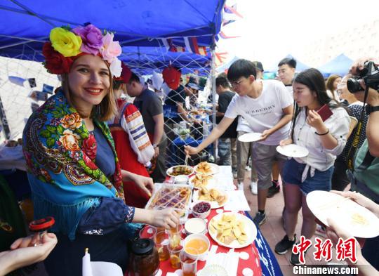 世界22ヶ國のグルメ大集合！長春大で國際美食文化節(jié)開催　吉林