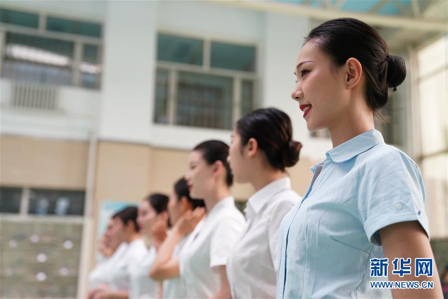 キャビンアテンダントの「作り方」とは？　黒竜江省