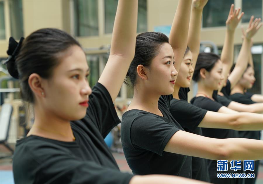 キャビンアテンダントの「作り方」とは？　黒竜江省