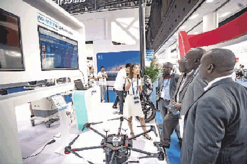 アフリカ人、中國の「5Gスピード」を體験