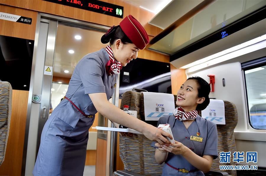 天津と香港結(jié)ぶ直通の高速鉄道まもなく開通　トレーニングに勤しむ乗務員たち