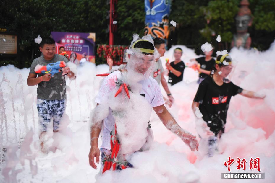 湖南省寧郷で「トウガラシ?バブル」イベント開催