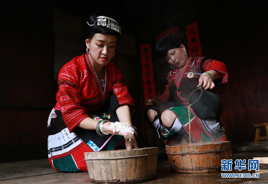 ヤオ族の「長(zhǎng)髪」の風(fēng)習(xí)　広西竜勝