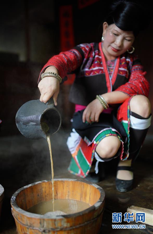 ヤオ族の「長(zhǎng)髪」の風(fēng)習(xí)　広西竜勝