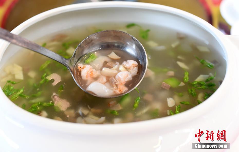 五代十國時代の「紅雲(yún)宴」を再現(xiàn)　広東省広州市