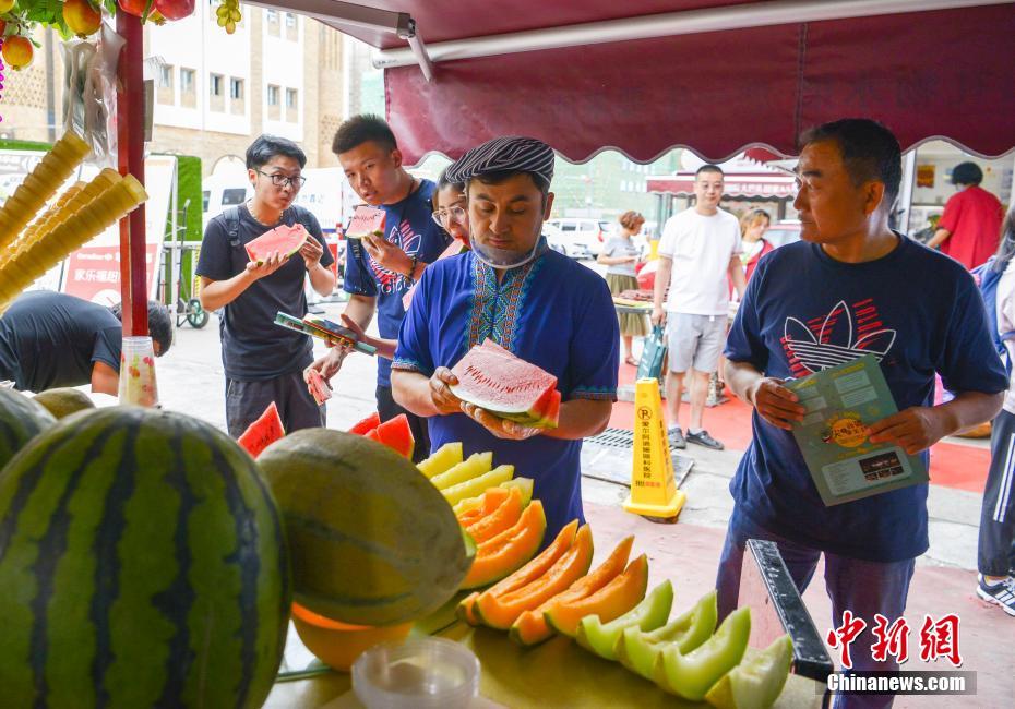 夏が來た！新疆に行こう！