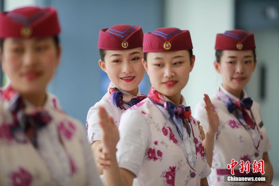 ダイヤ改正控えトレーニングに勵(lì)む高速鉄道の乗務(wù)員たち　重慶