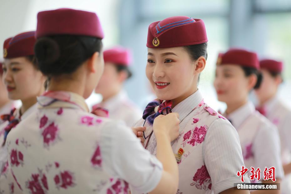 ダイヤ改正控えトレーニングに勵む高速鉄道の乗務員たち　重慶