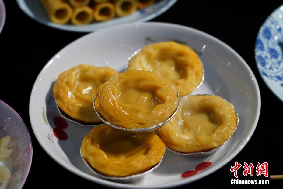 思わず手を伸ばし食べたくなる？本物ソックリな「石の宴」雲(yún)南省