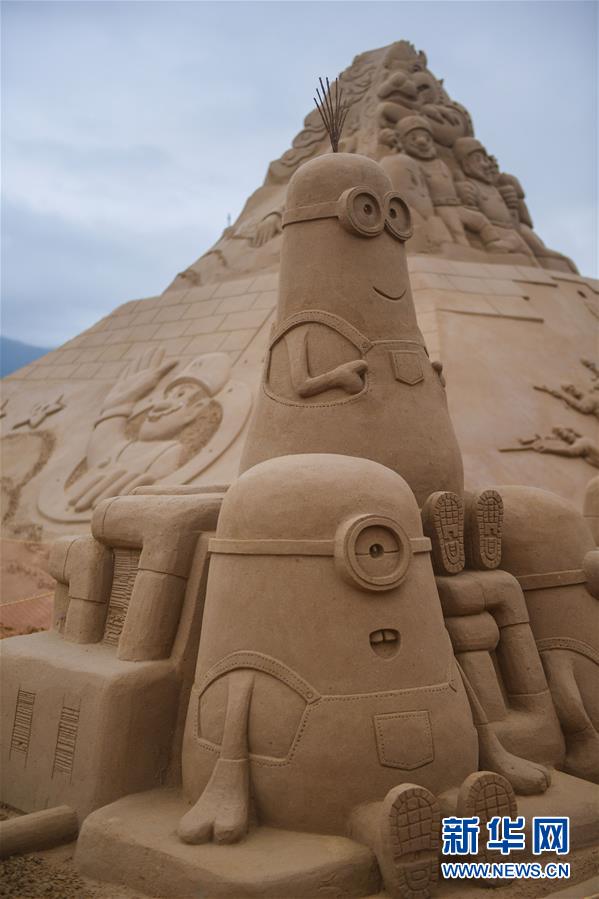 朱家尖南沙景勝區(qū)にアニメのサンドアート　浙江省舟山市