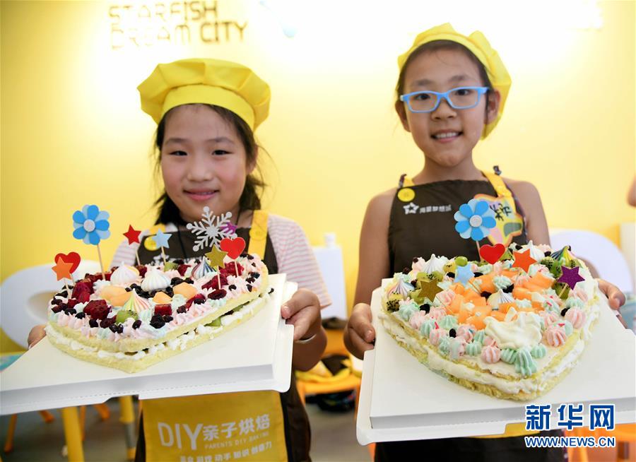 スイートな夏休み！子供たちによるケーキデココンテスト　山東省