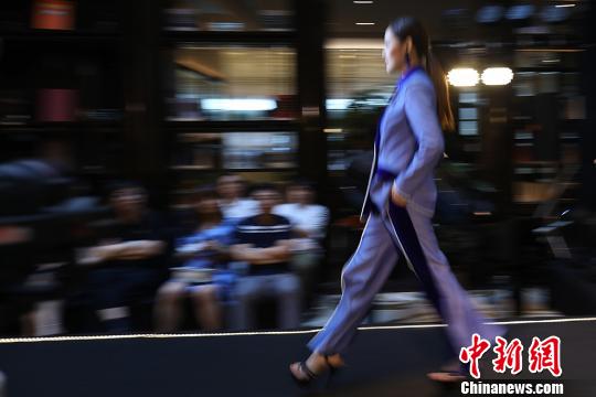 モダンファッションフェスティバルが南京で開幕、「國際的スタイル」を披露